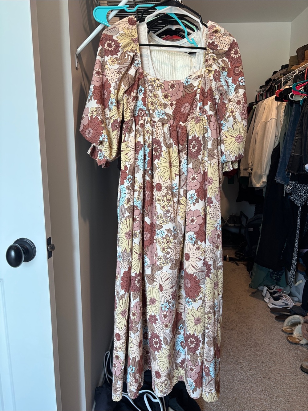 Floral Puff-Sleeve Maxi Dress in Cream and Brown